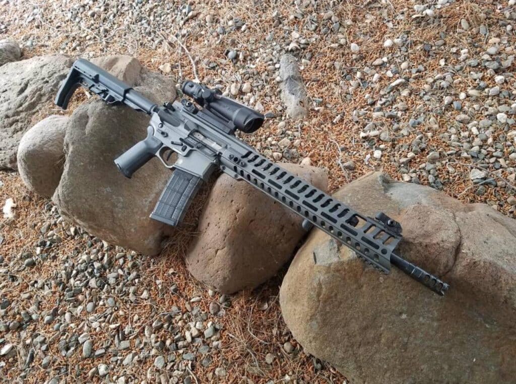 Semi-Automatic Rifle in 5.56x45mm NATO7.62x39mm